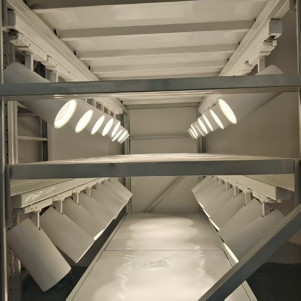 Versatile CCT Switchable Triac LED Track Light