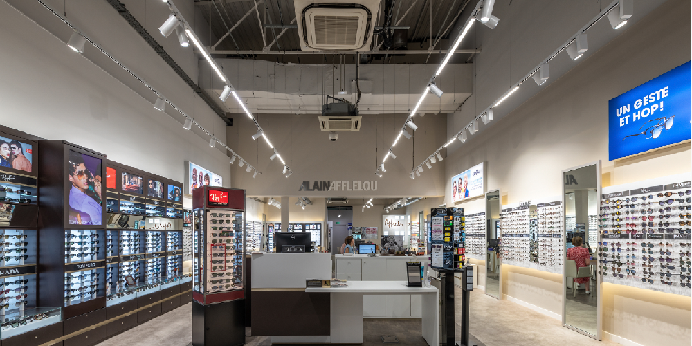 How POWER CCT switchable track lights help you enhance your shops lighting