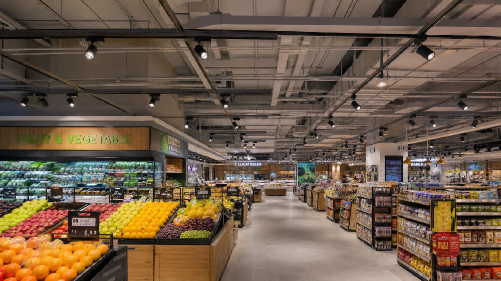On-site adaptability: POWER CCT switchable track light VS Fixed attribute luminaries